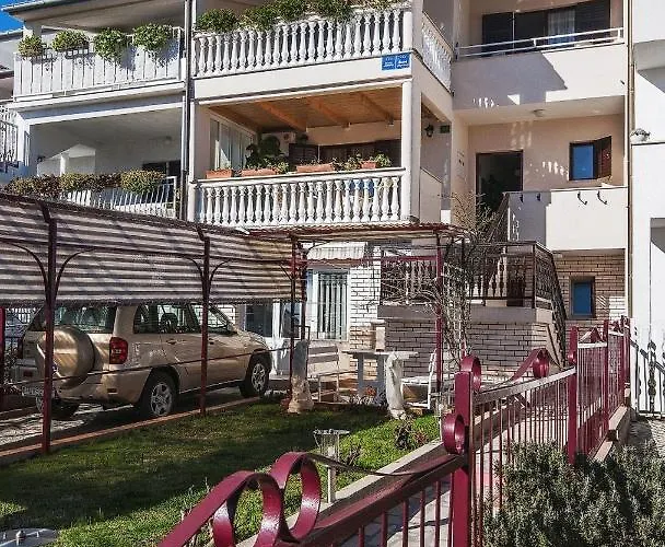 Marica بولا